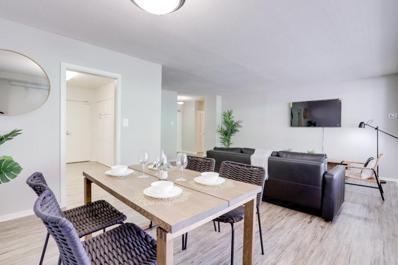 Modern Apartment At Crystal City Arlington Bagian luar foto