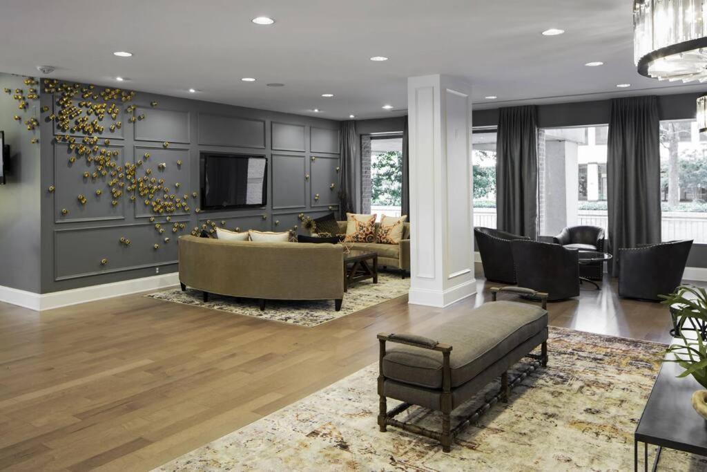Modern Apartment At Crystal City Arlington Bagian luar foto
